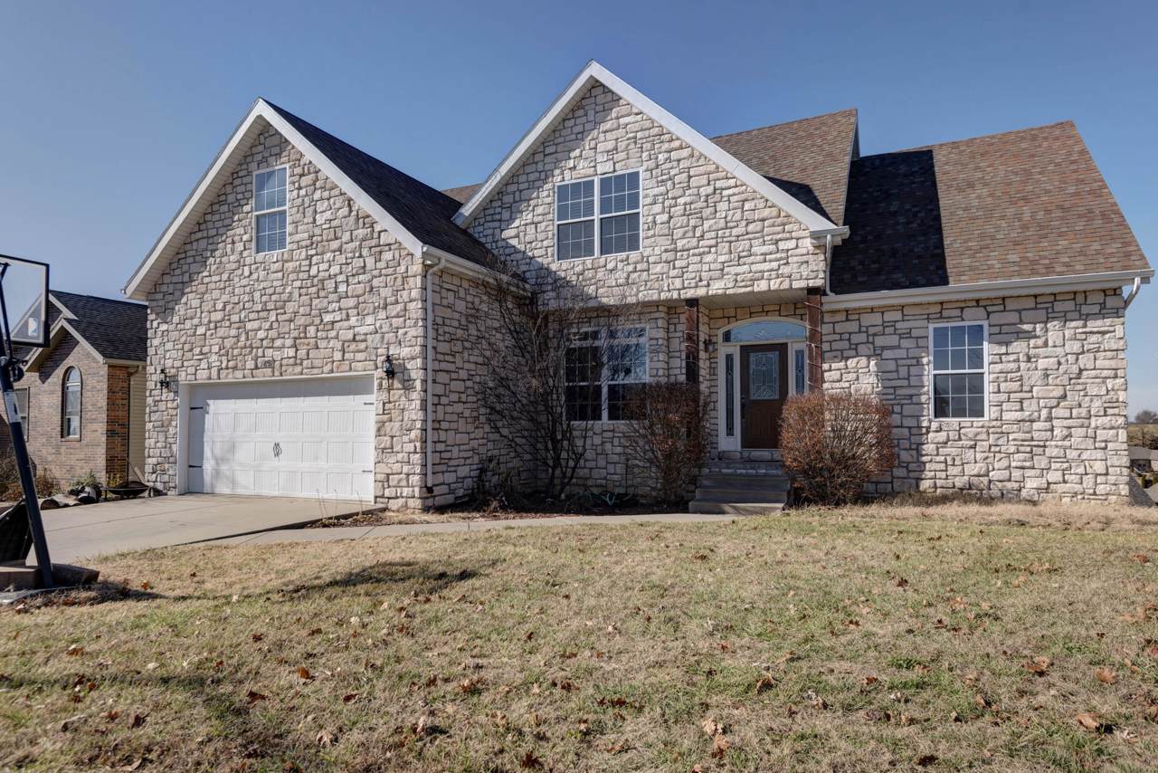 851 Cobble Creek Boulevard - Photo 1