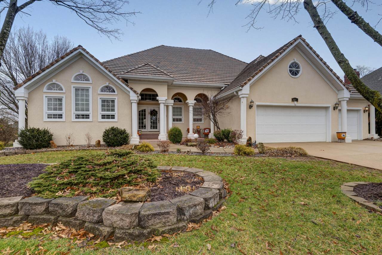 4215 Greenbriar Drive - Photo 1