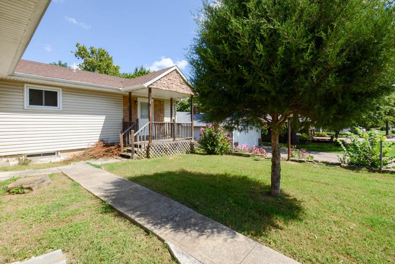207 Wilshire Drive - Photo 1