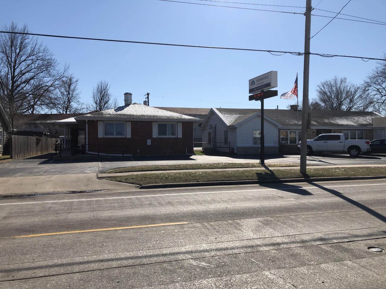 1836 Bennett Street - Photo 1