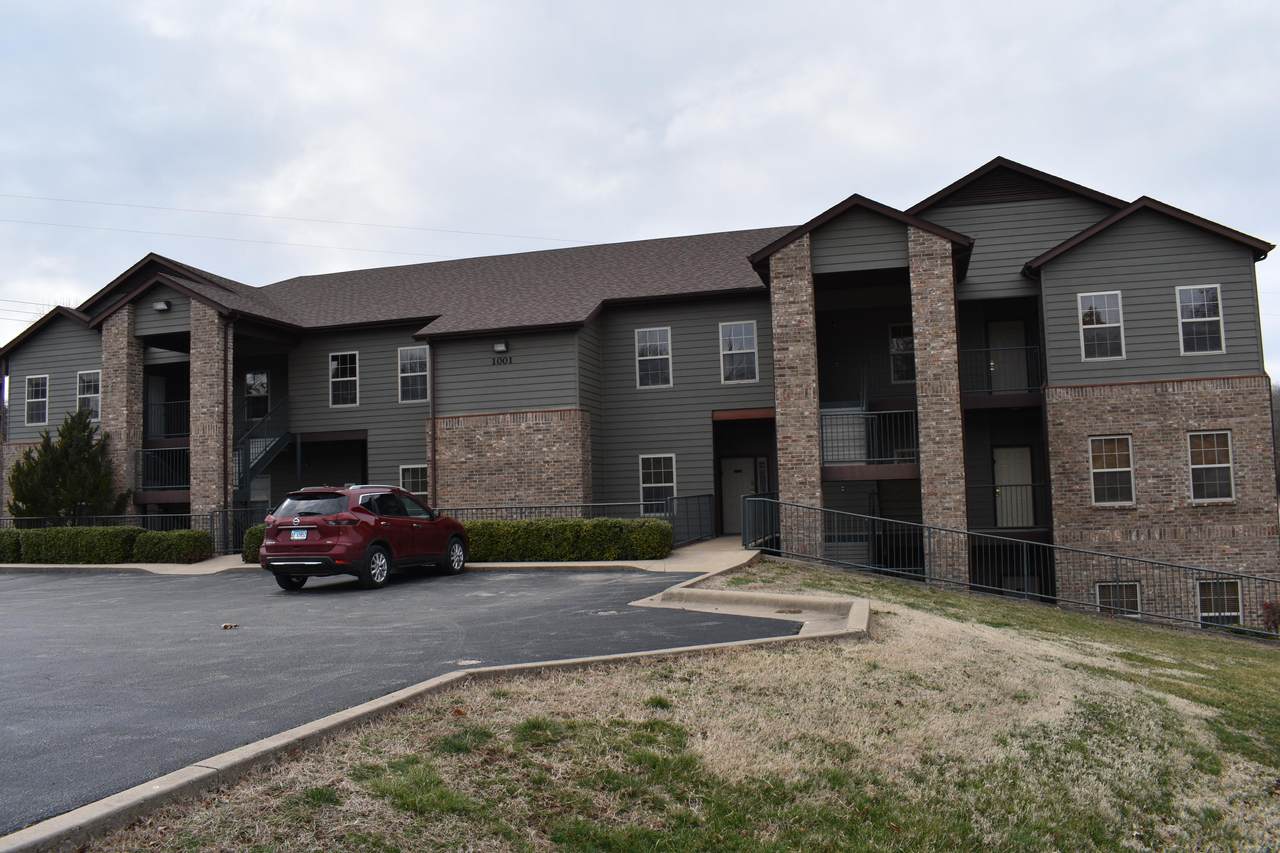 1001 Golf Drive - Photo 1