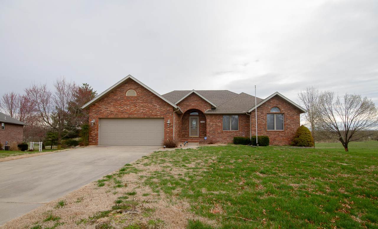 718 Pheasant Run Drive - Photo 1 718 Pheasant Run Drive - Photo 1