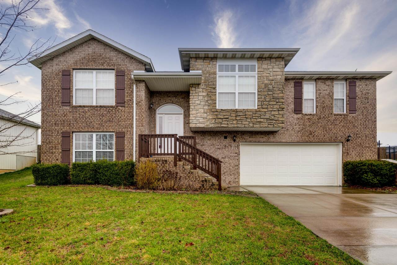 985 Pasture Drive - Photo 1