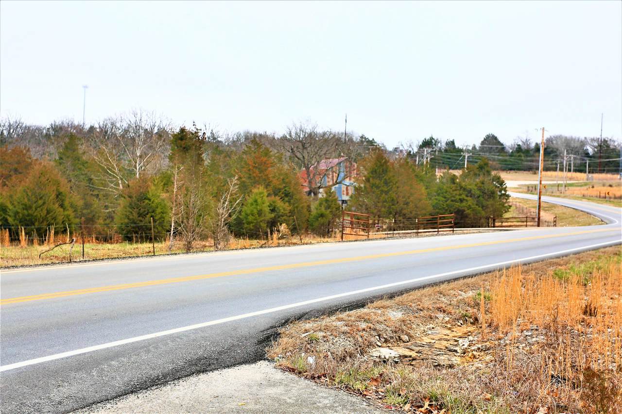 000 Coon Creek Road - Photo 1