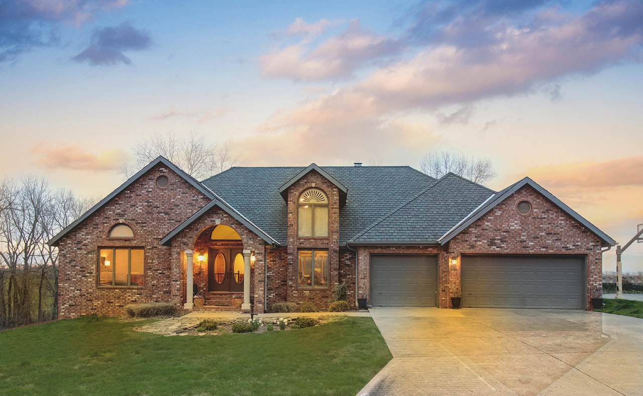 3711 Pleasant Valley Drive - Photo 1