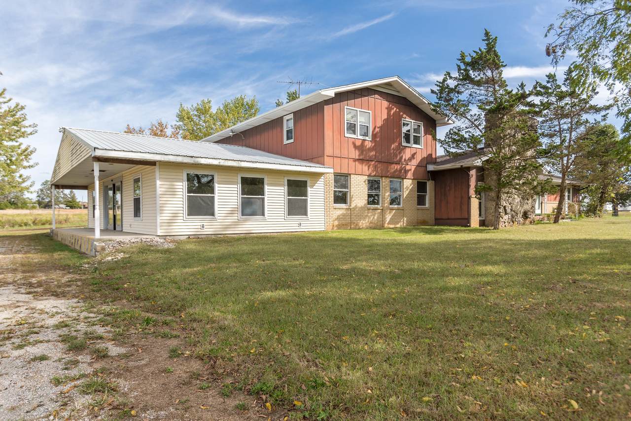 8579 Old Highway 60 - Photo 1