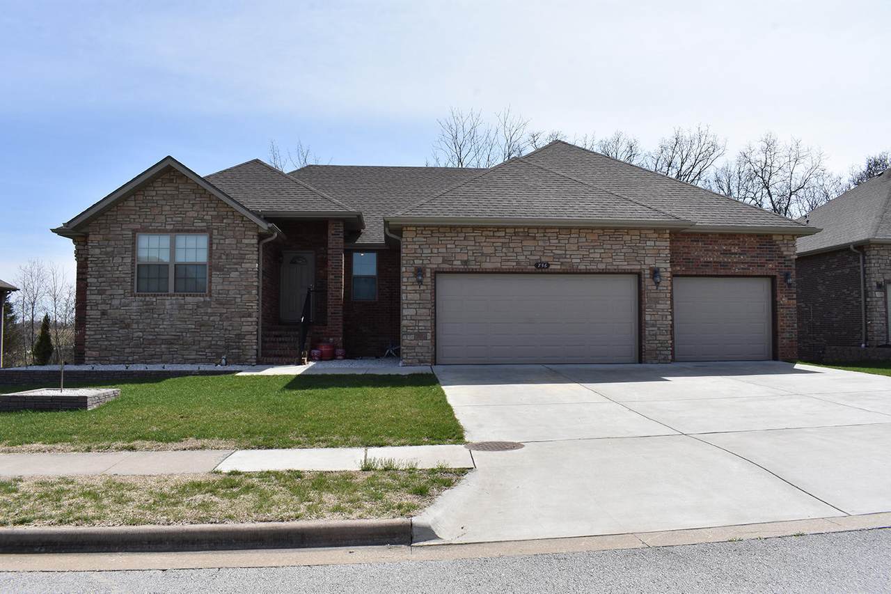 756 Diamond Avenue - Photo 1