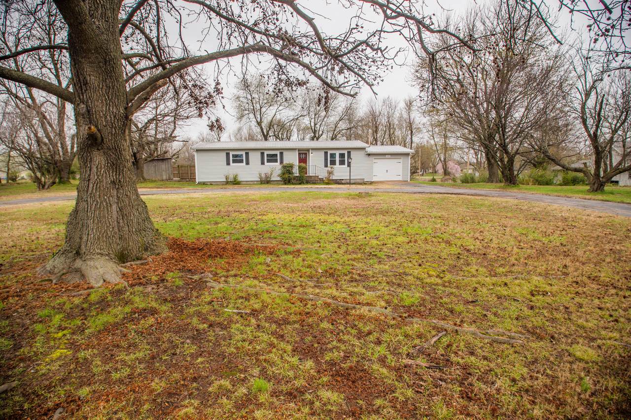 12852 Linden Drive - Photo 1