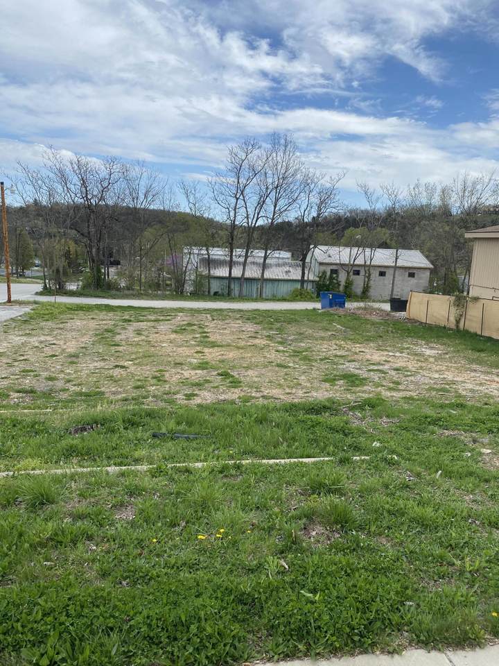 702 S. Business 65 - Photo 1