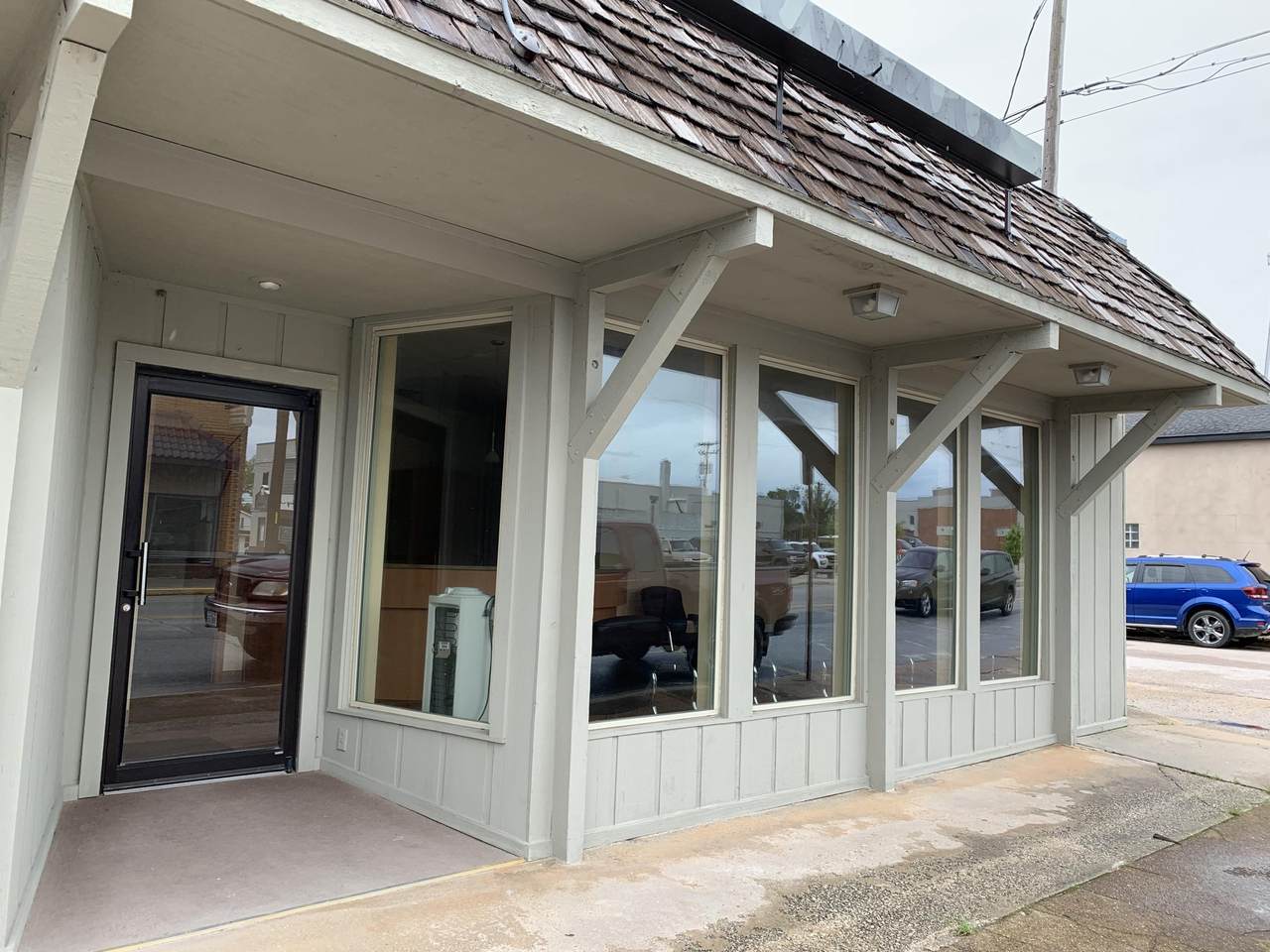 121 Main Avenue - Photo 1