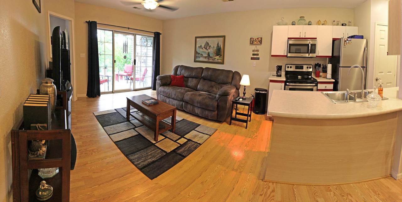 813 Holiday Ridge - Photo 1