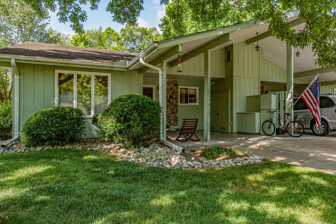 16 Oak Court - Photo 1