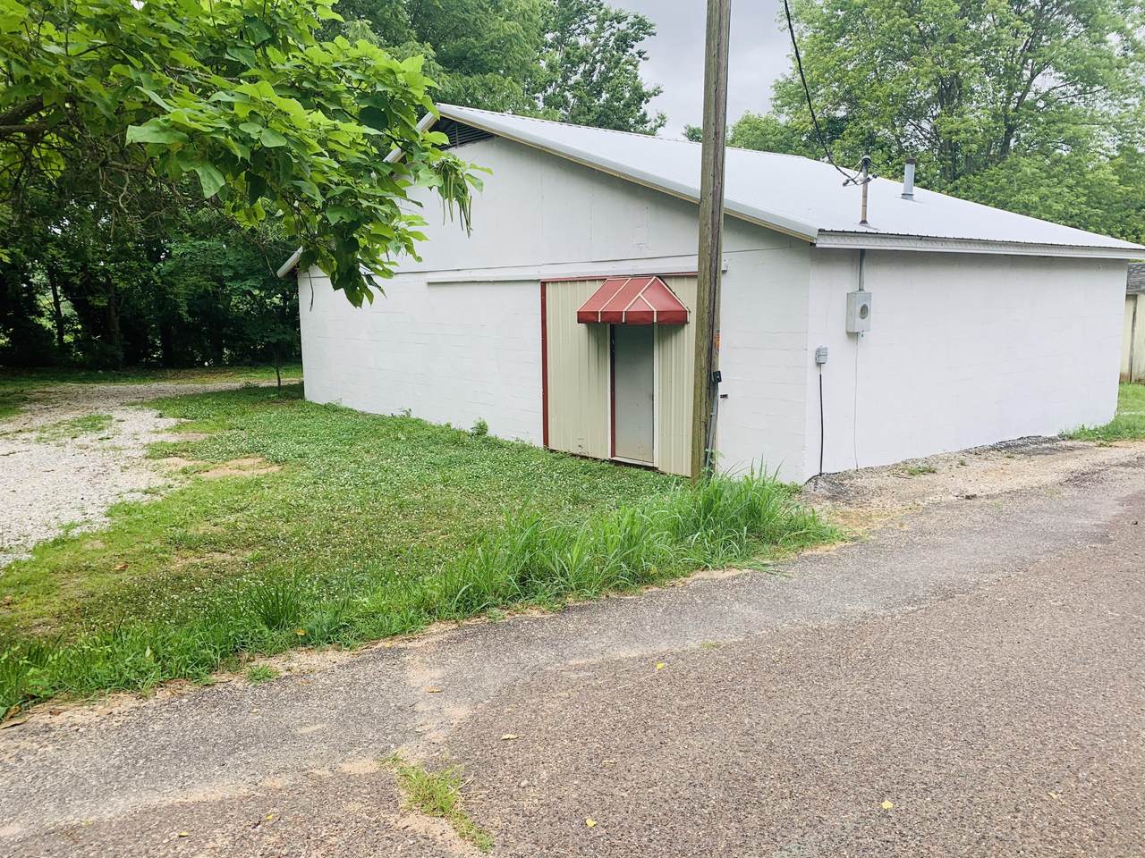 000 W. Main - Photo 1