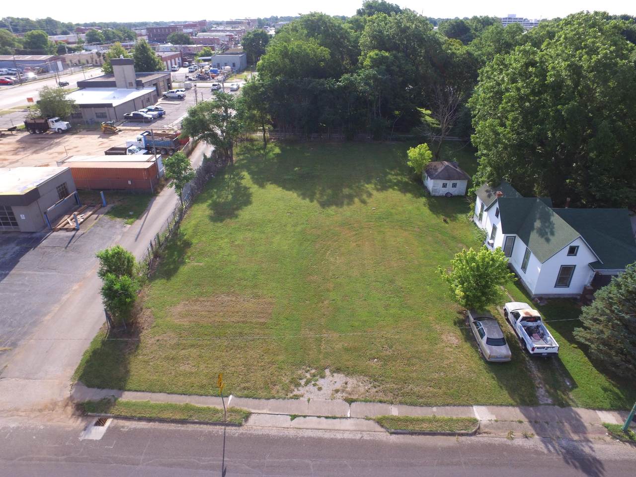 1632 Grant Avenue - Photo 1