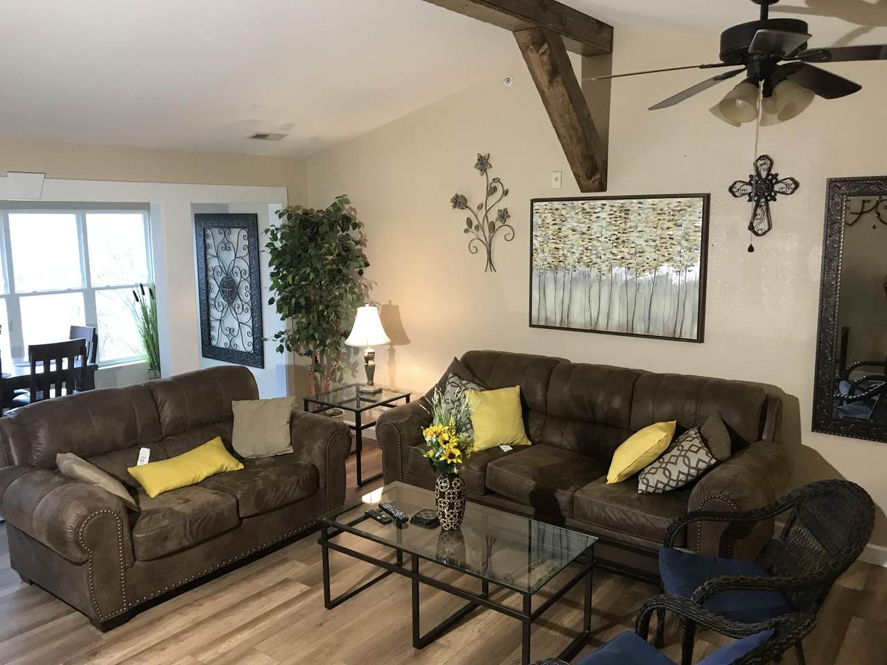 200 Golf View Drive - Photo 1