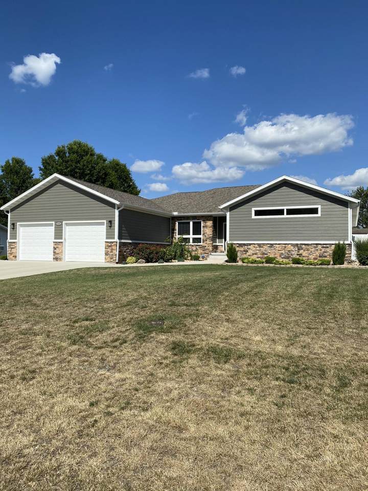 610 Guthery Street - Photo 1