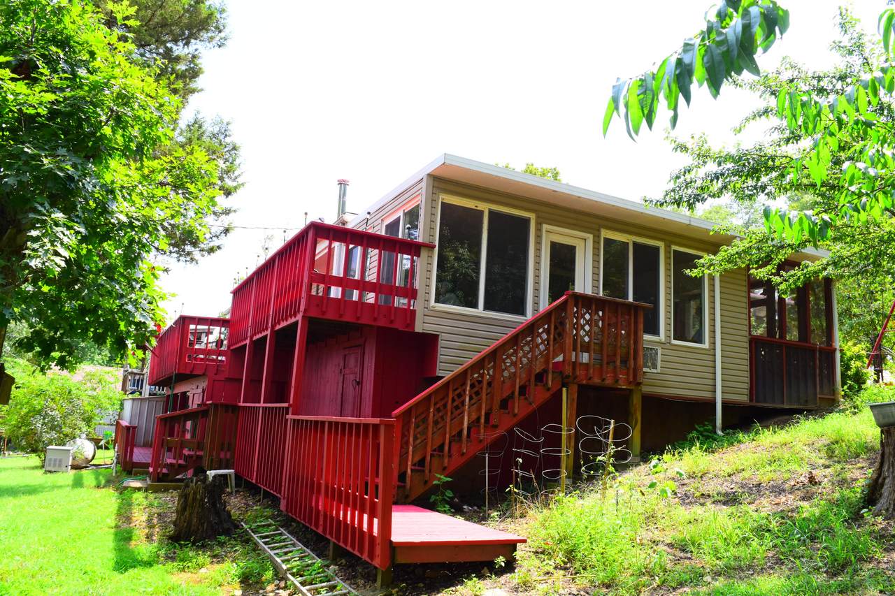 1186 Hideaway Road - Photo 1