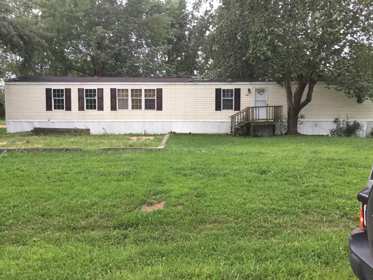 600 Oak Avenue - Photo 1