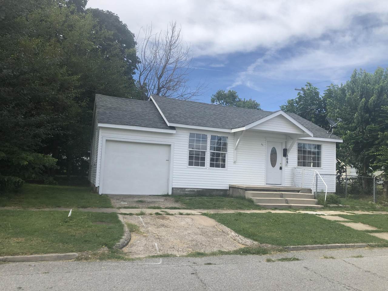 508 Cale Street - Photo 1