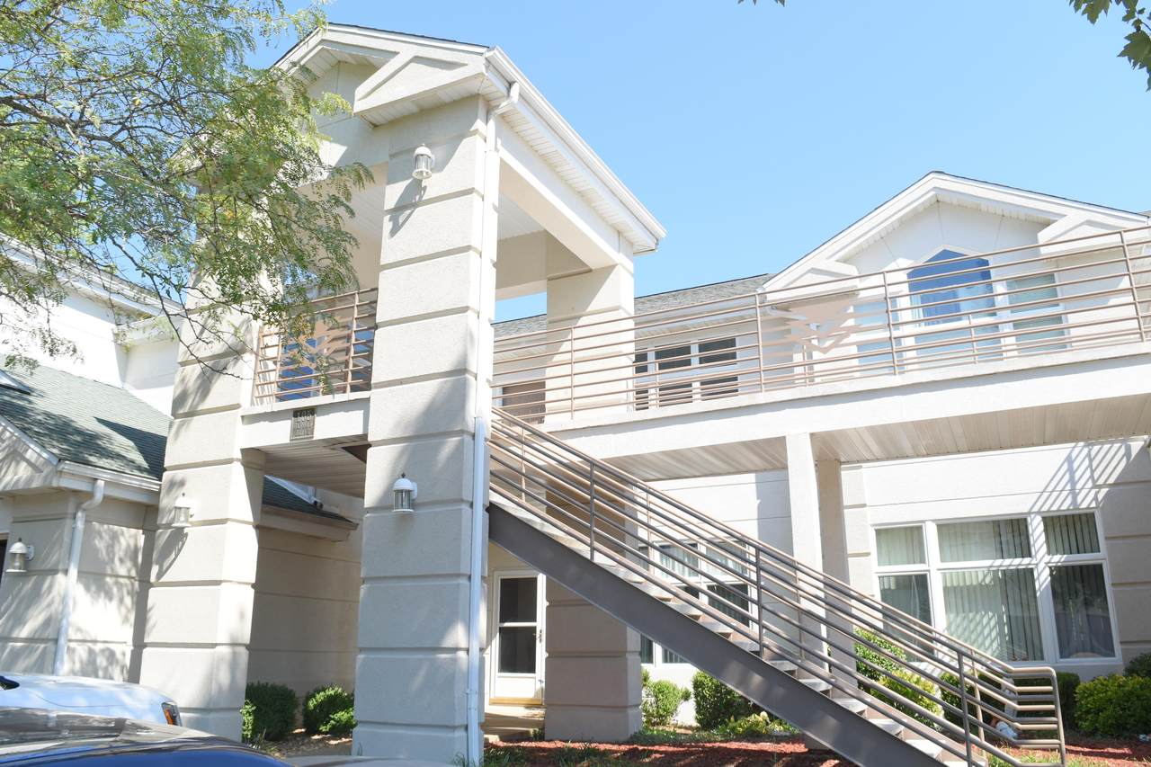 105 Oxford Dr - Photo 1