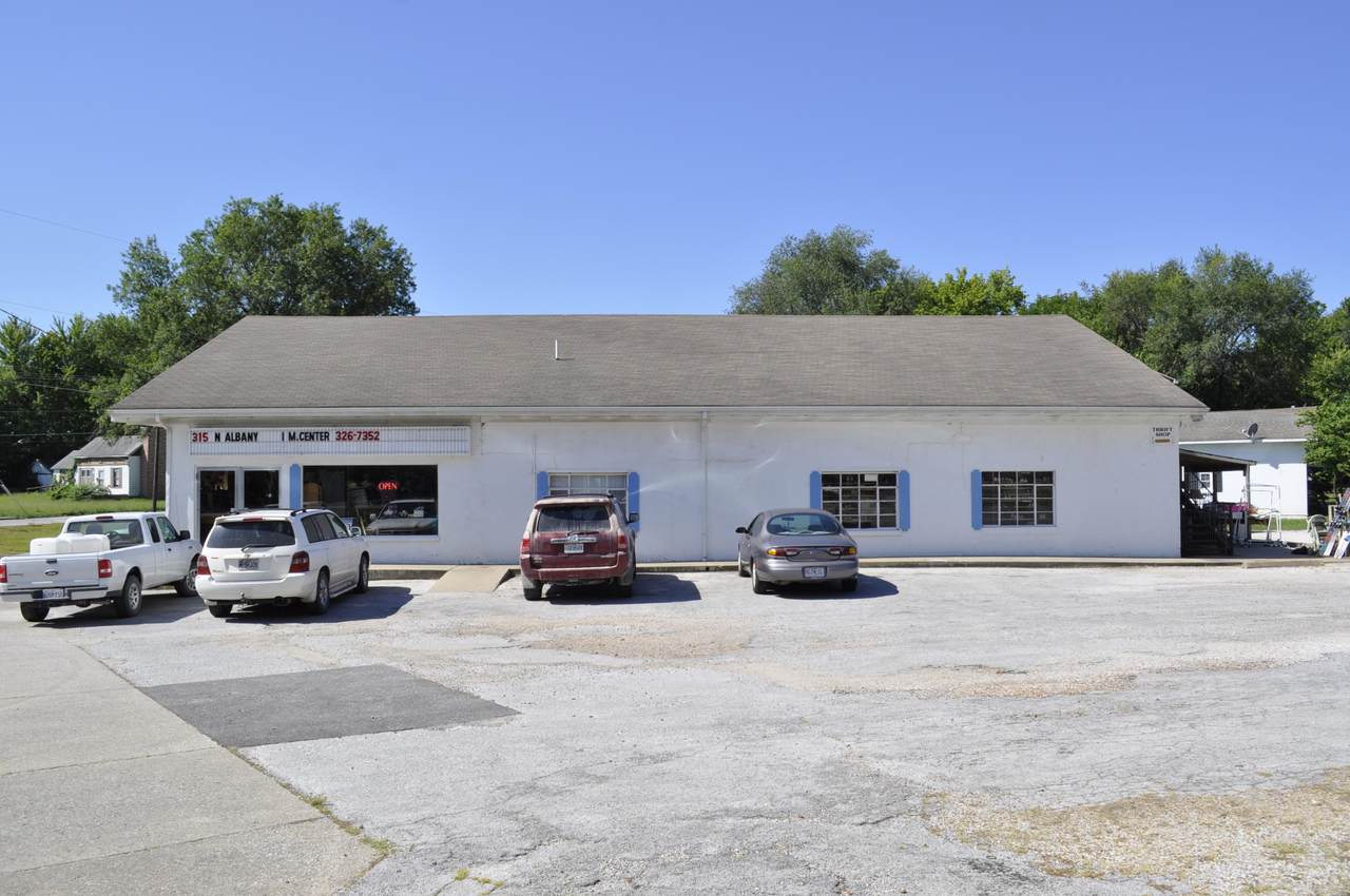 315 Albany Avenue - Photo 1
