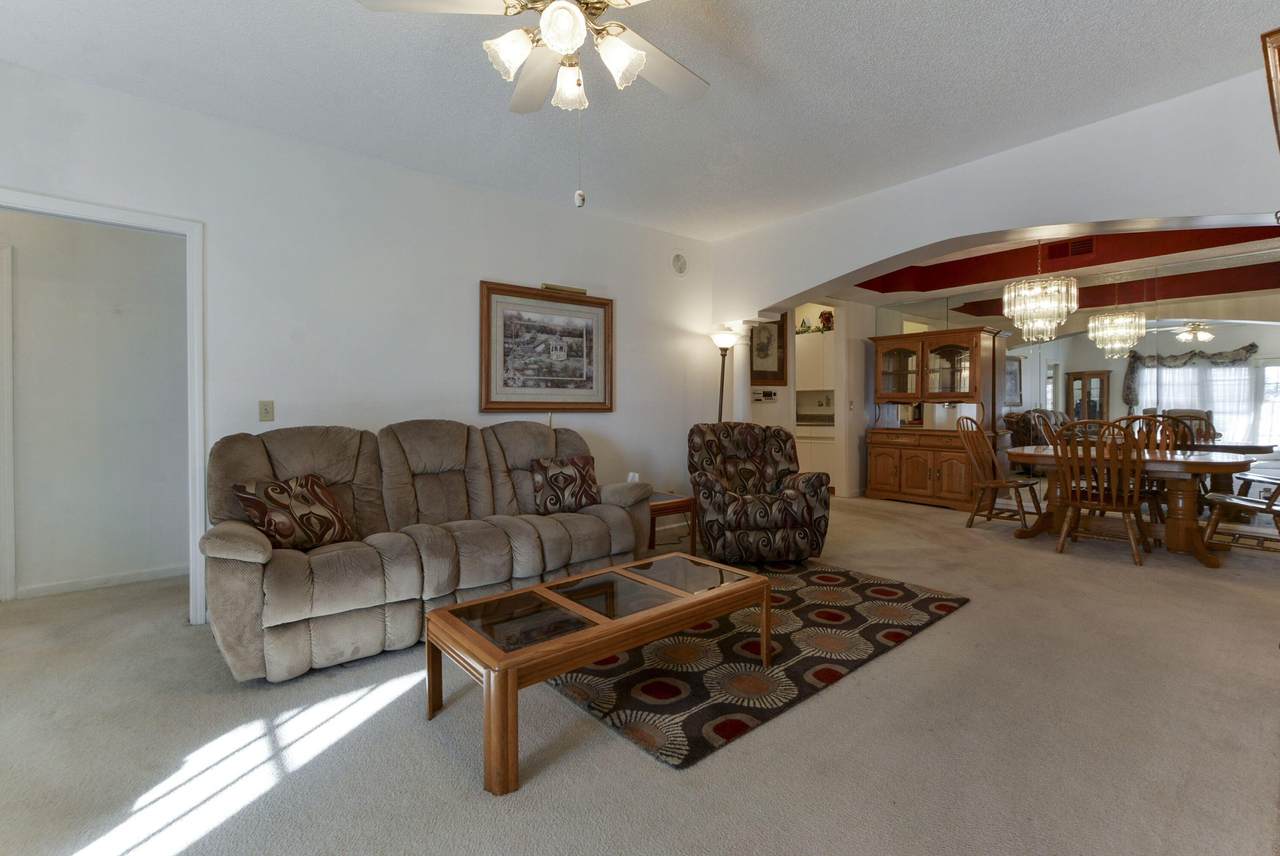 280 Woodland Drive - Photo 1