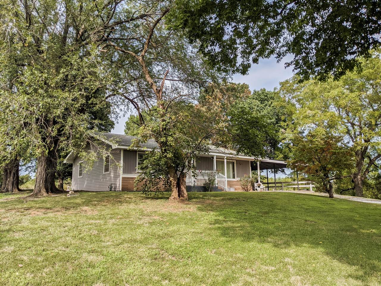 12901 Farm Road 64 - Photo 1