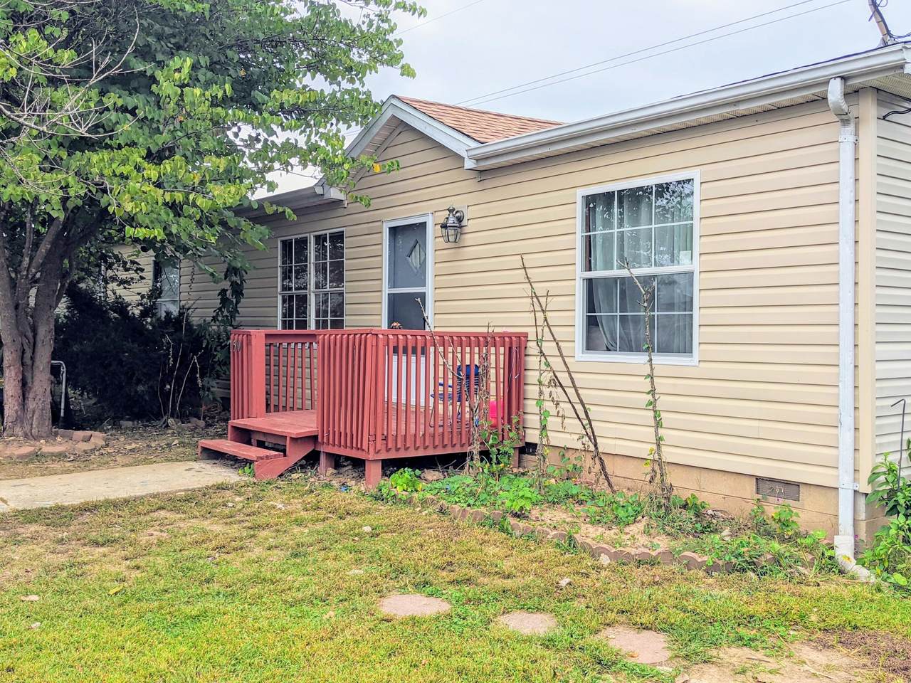 150 Daniel Lane - Photo 1
