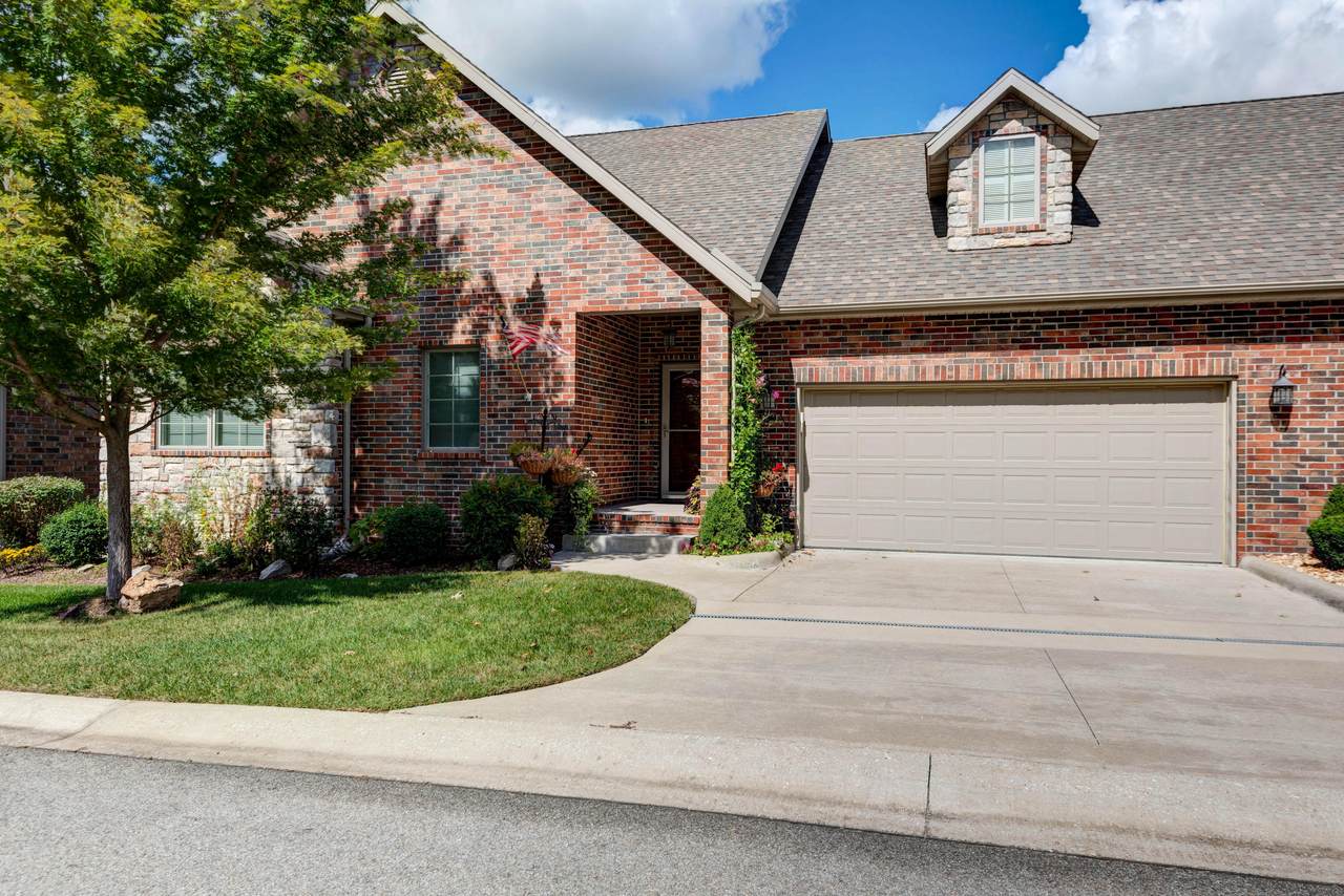 129a Lakehills Drive - Photo 1