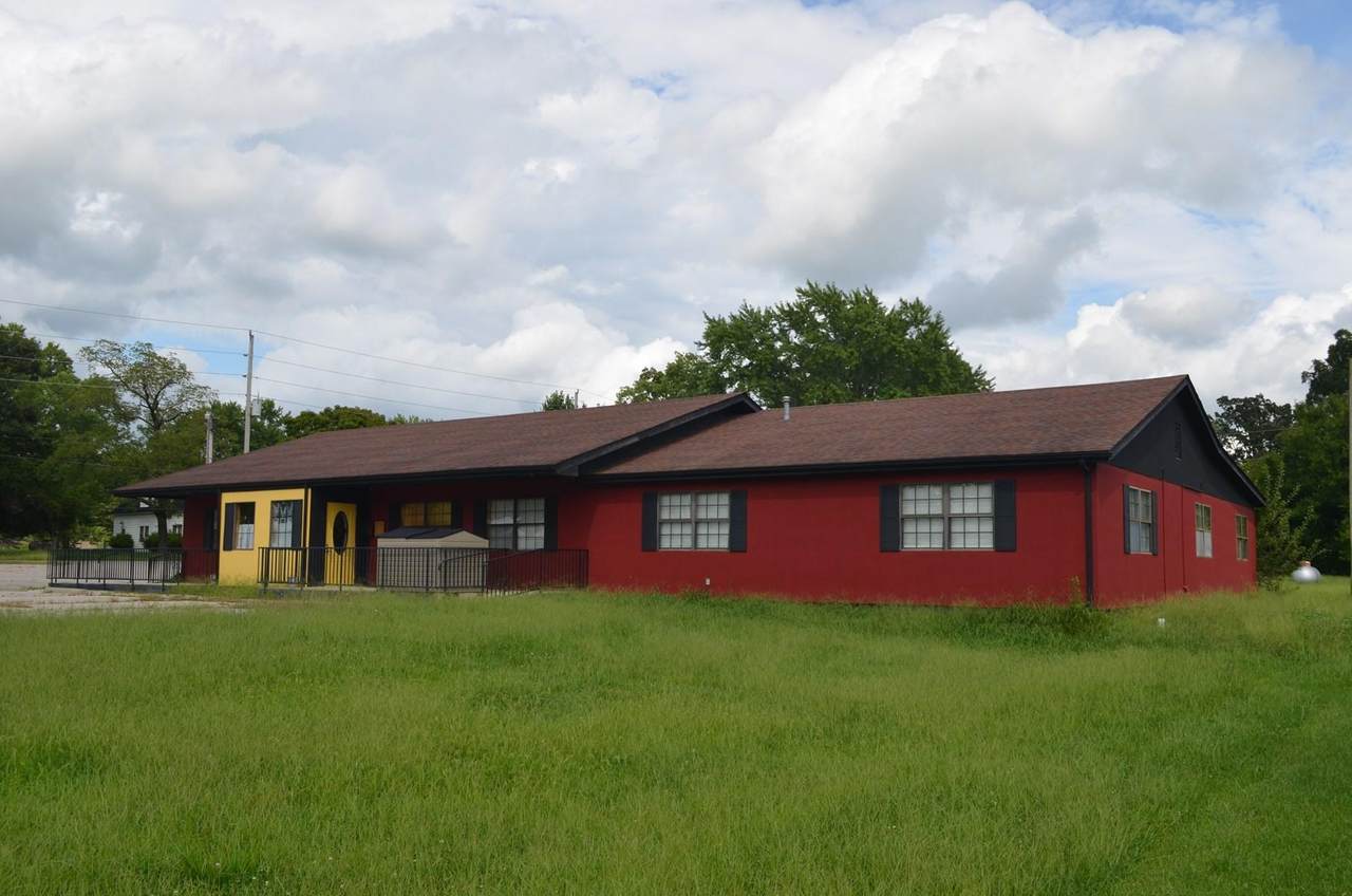 302 Walnut Street - Photo 1