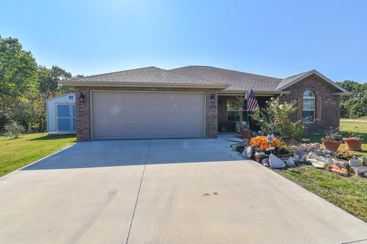 1617 Morningside Falls Boulevard - Photo 1