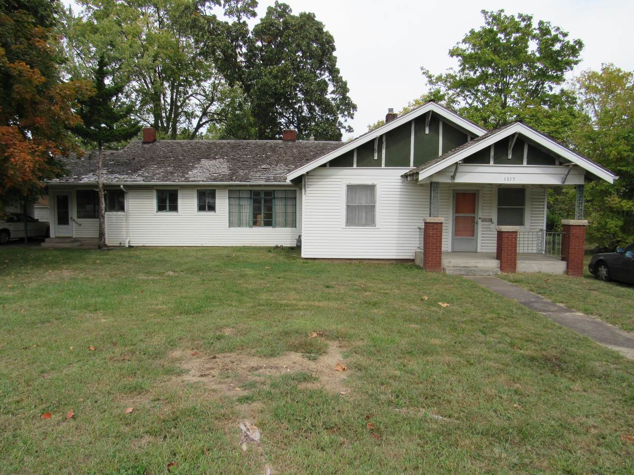 1615 Nichols Street - Photo 1