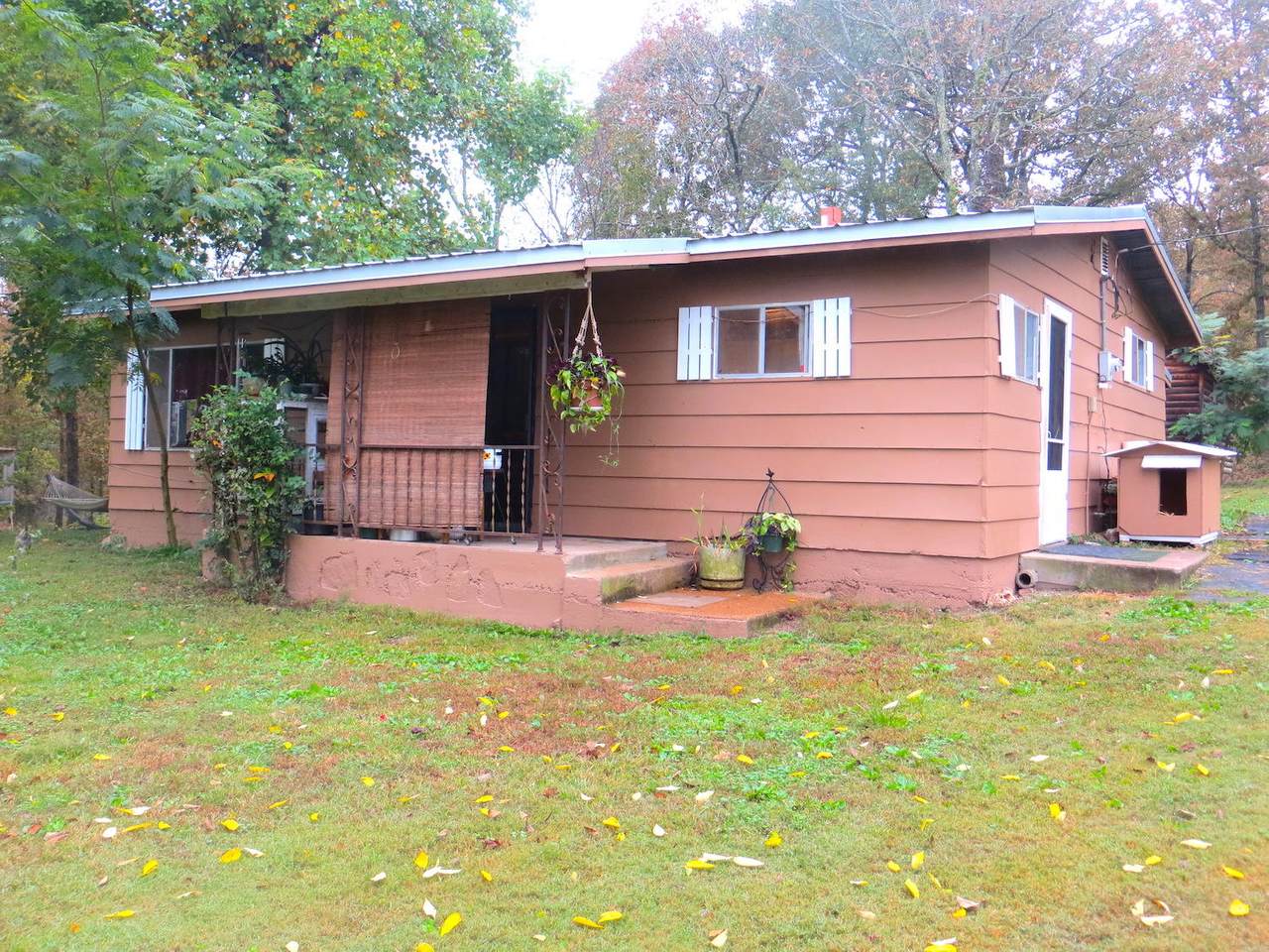 1006 N. Camp Creek Rd - Photo 1