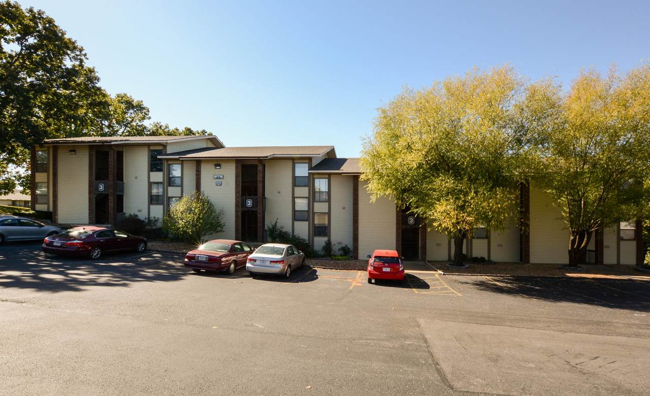 187 Clubhouse Drive - Photo 1
