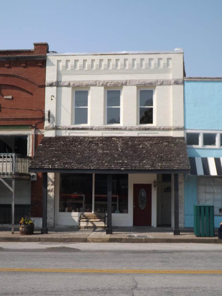122 A,B&C Main Street - Photo 1