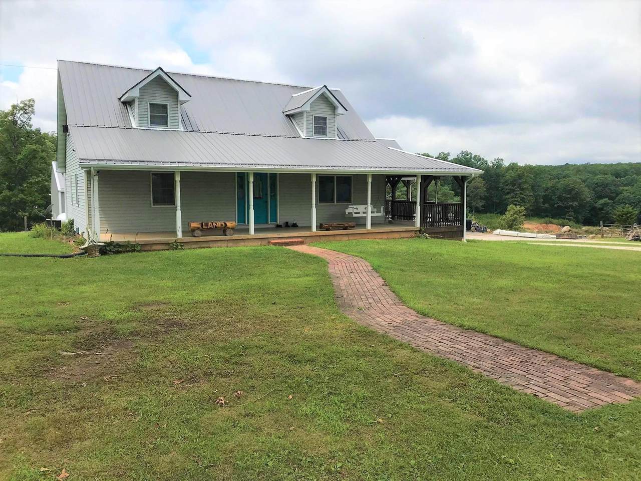 407 County Road 4243 - Photo 1