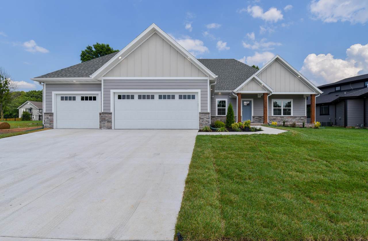 715 Thornridge Drive - Photo 1