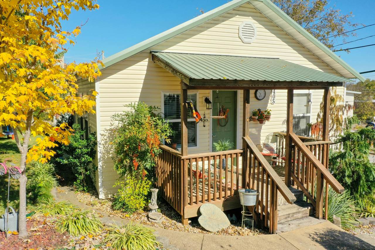 405 College - Photo 1