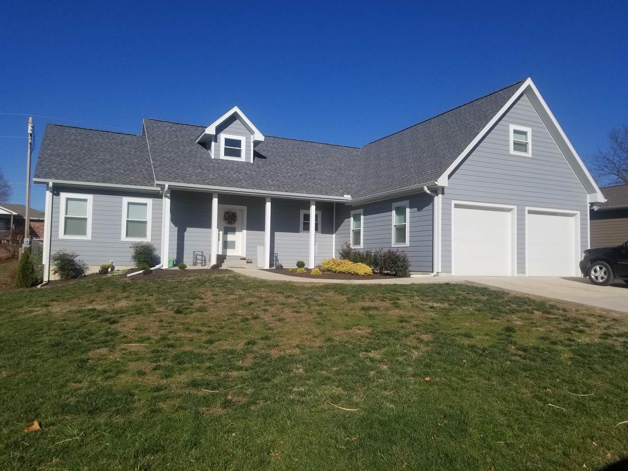 203 Golden Avenue - Photo 1