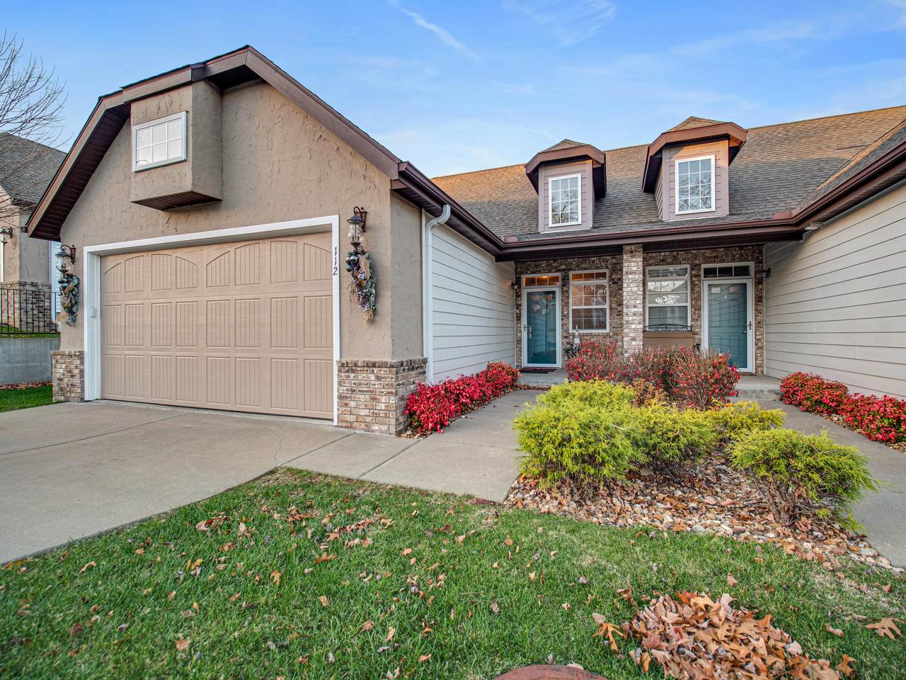 112 Residence Lane - Photo 1