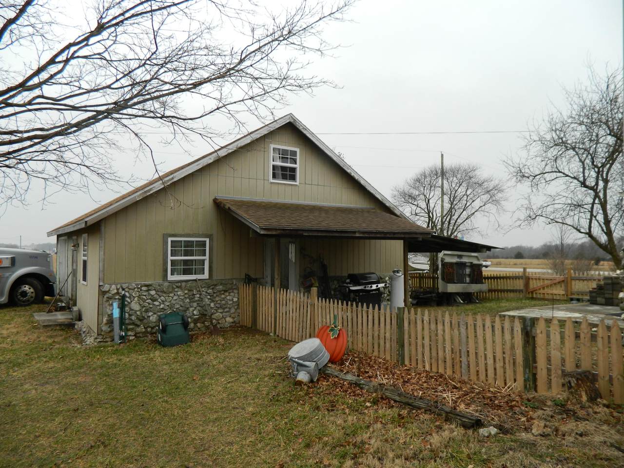 4785 Selmore Road - Photo 1
