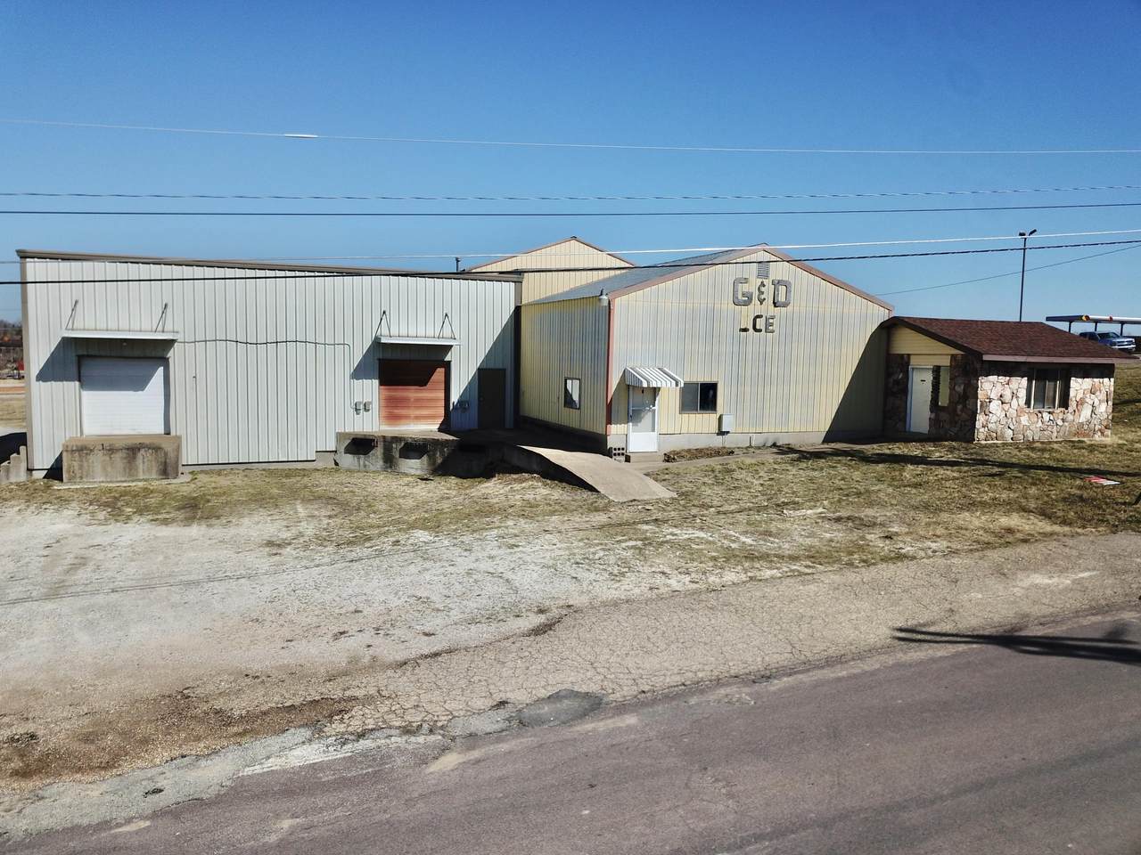 103 16th Street - Photo 1