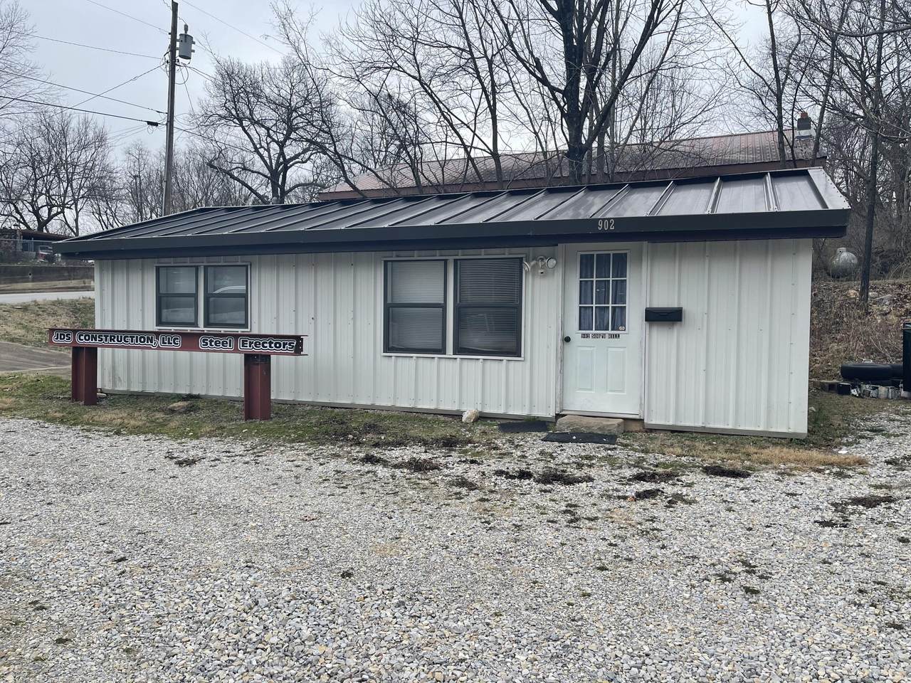 902 South Hill Street - Photo 1