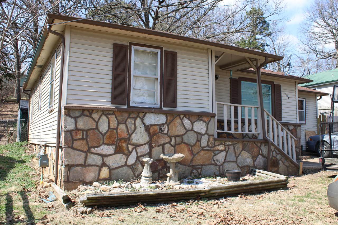607 Nevada Avenue - Photo 1