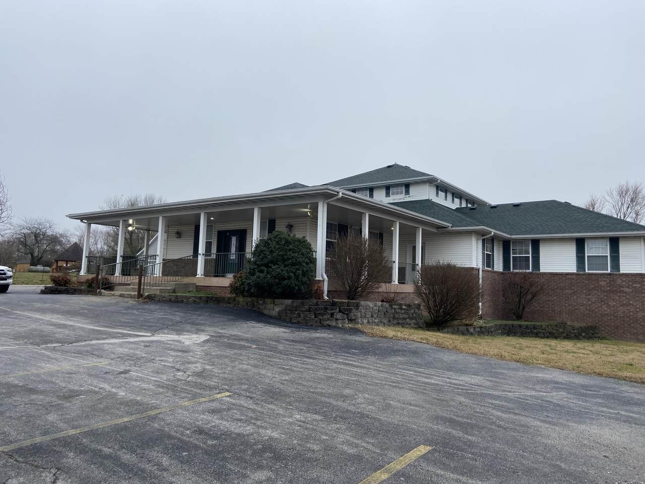 515 Hugh Avenue - Photo 1