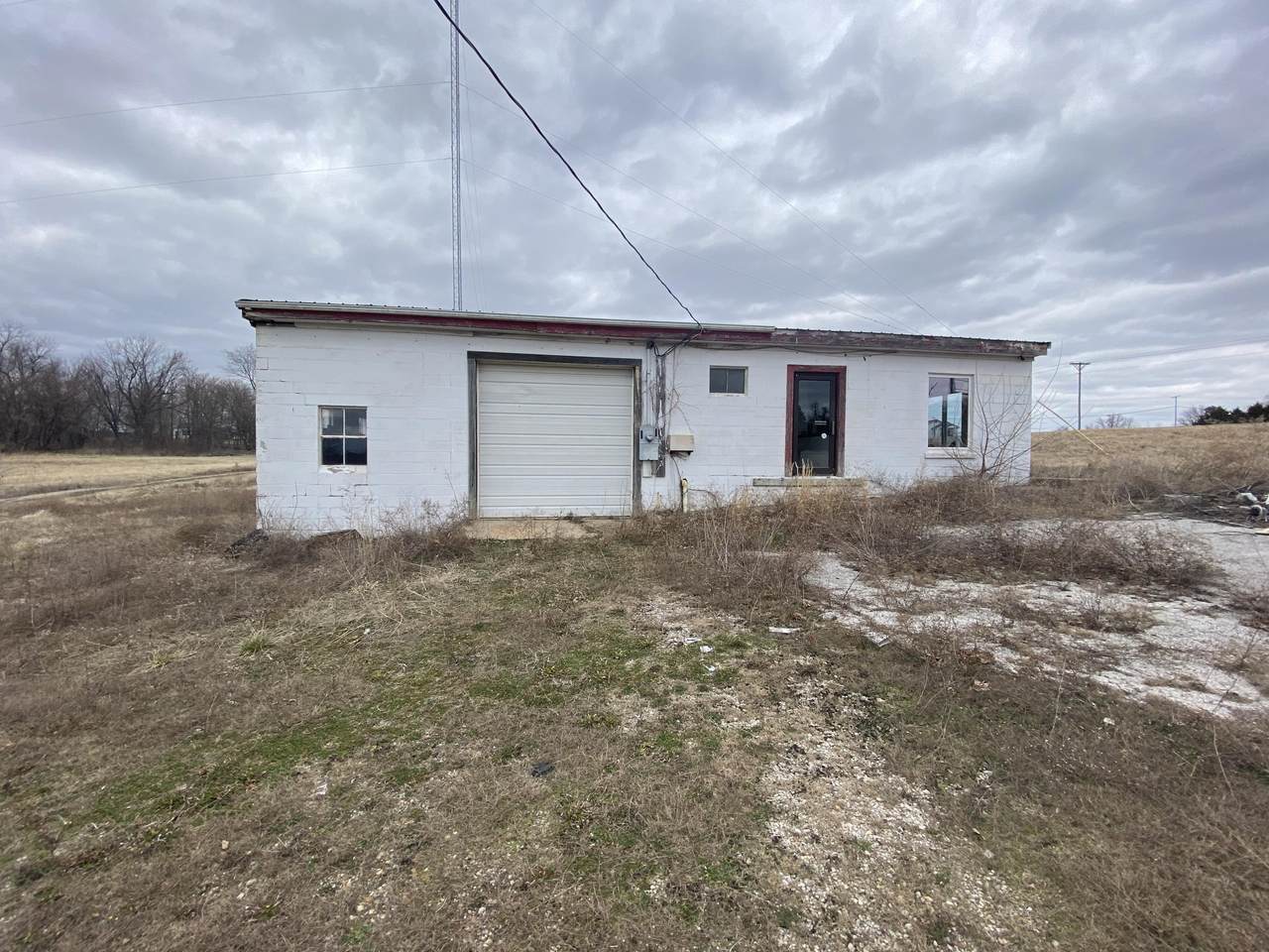 2439 U.S. Highway 65 - Photo 1