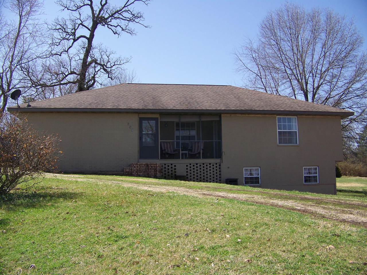 203 Humprhries Drive - Photo 1