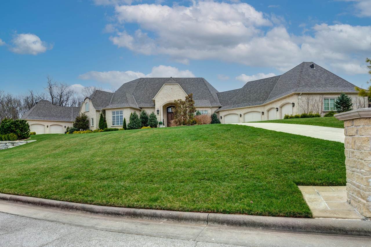 334 Mumford Avenue - Photo 1