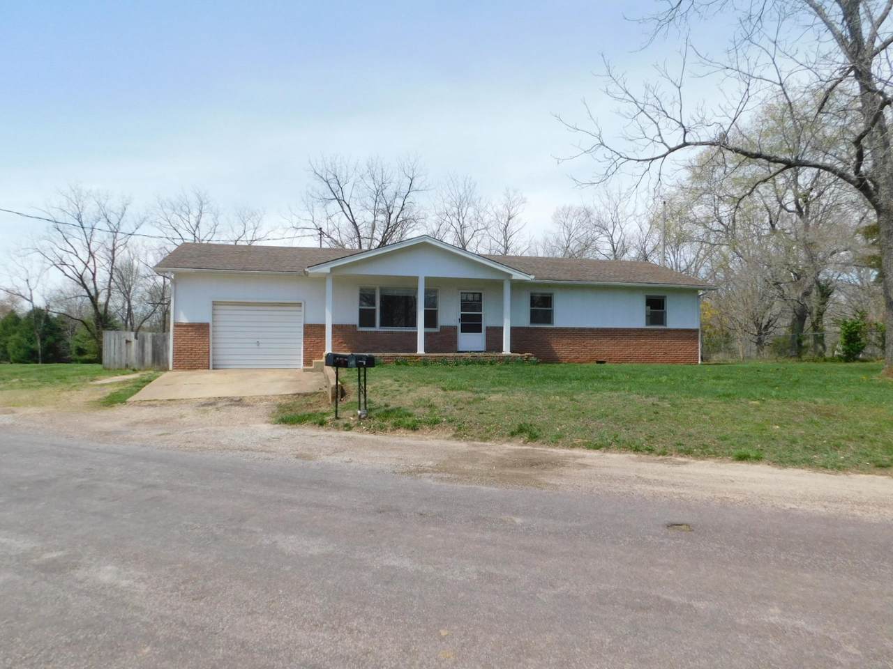 616 David Drive - Photo 1