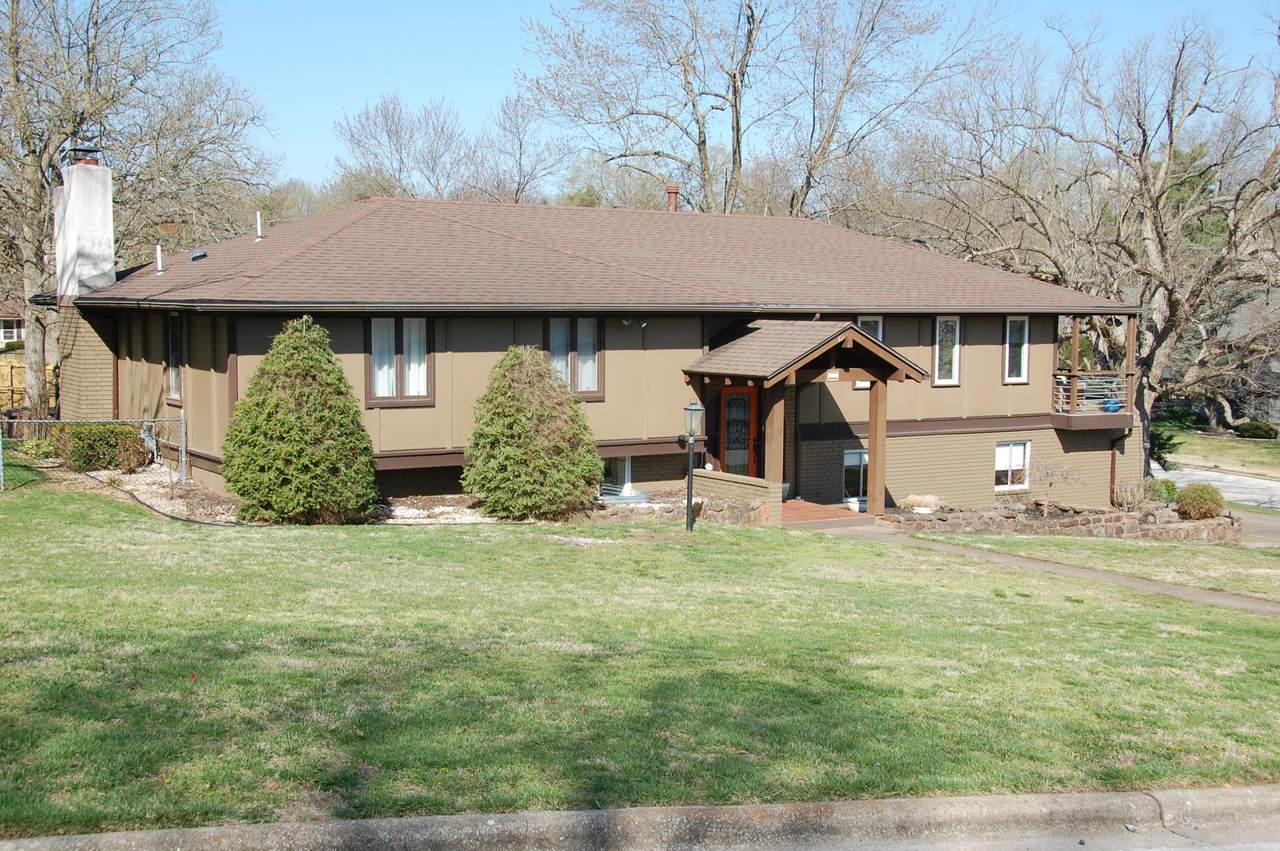1443 Essex Road - Photo 1